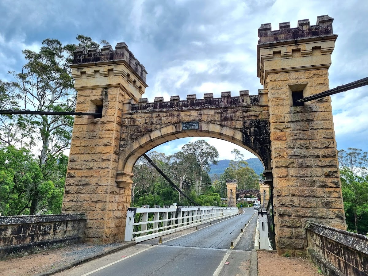 Hampden Bridge river walk