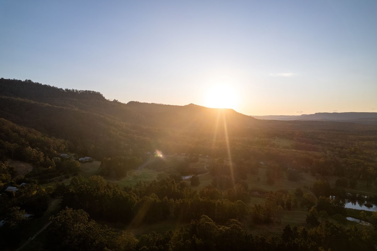 Romantic Getaways in Kangaroo Valley: Fireplaces, River Mornings and Green Quiet