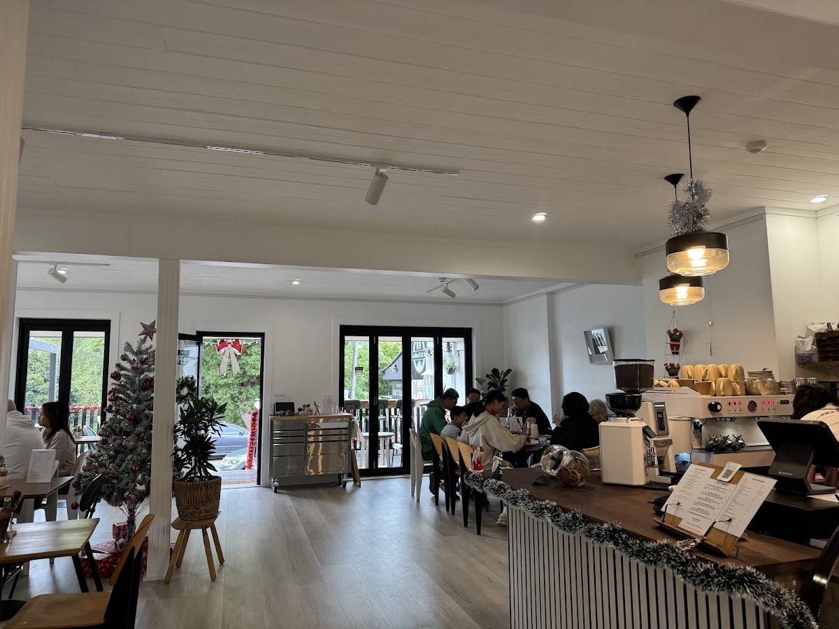 A long, slow village lunch