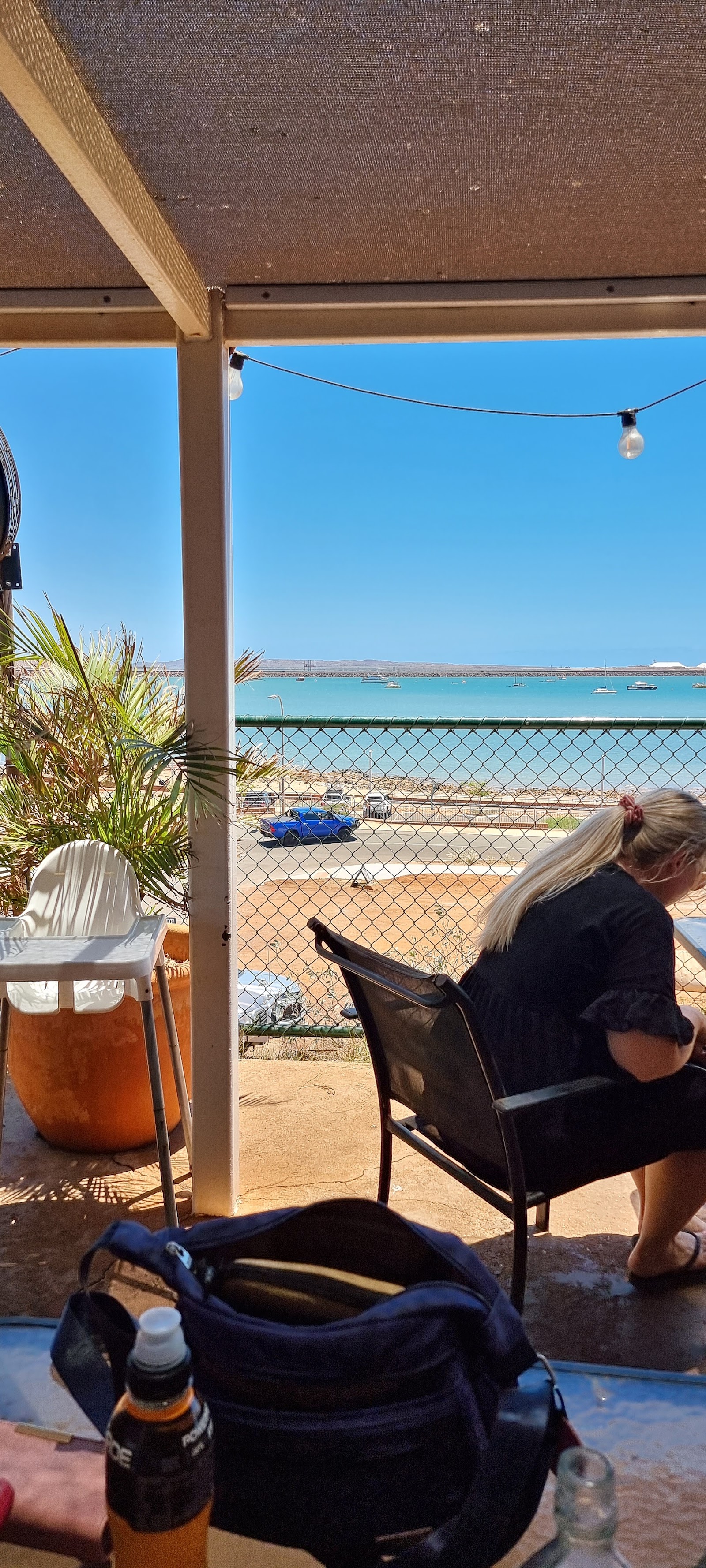 Fin's Cafe, Coral Bay