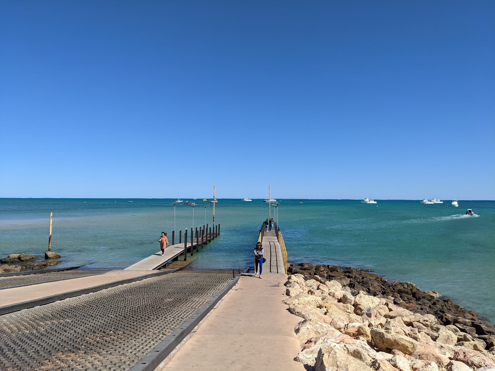 Tantabiddi boat ramp and reef fishing