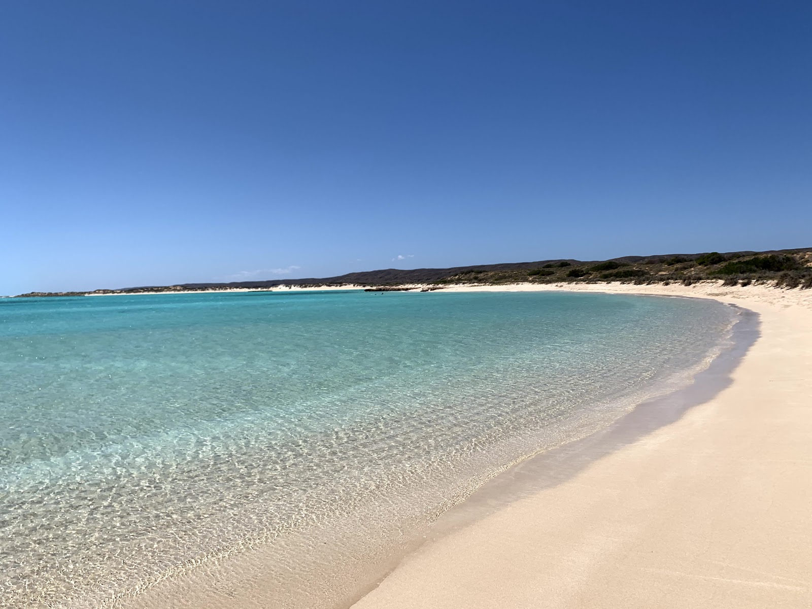 Sandy Bay — The Quiet Reef Beach That Requires an Extra Drive